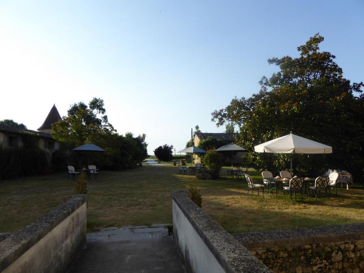 Chateau Des Salles Saint-Fort-sur-Gironde المظهر الخارجي الصورة